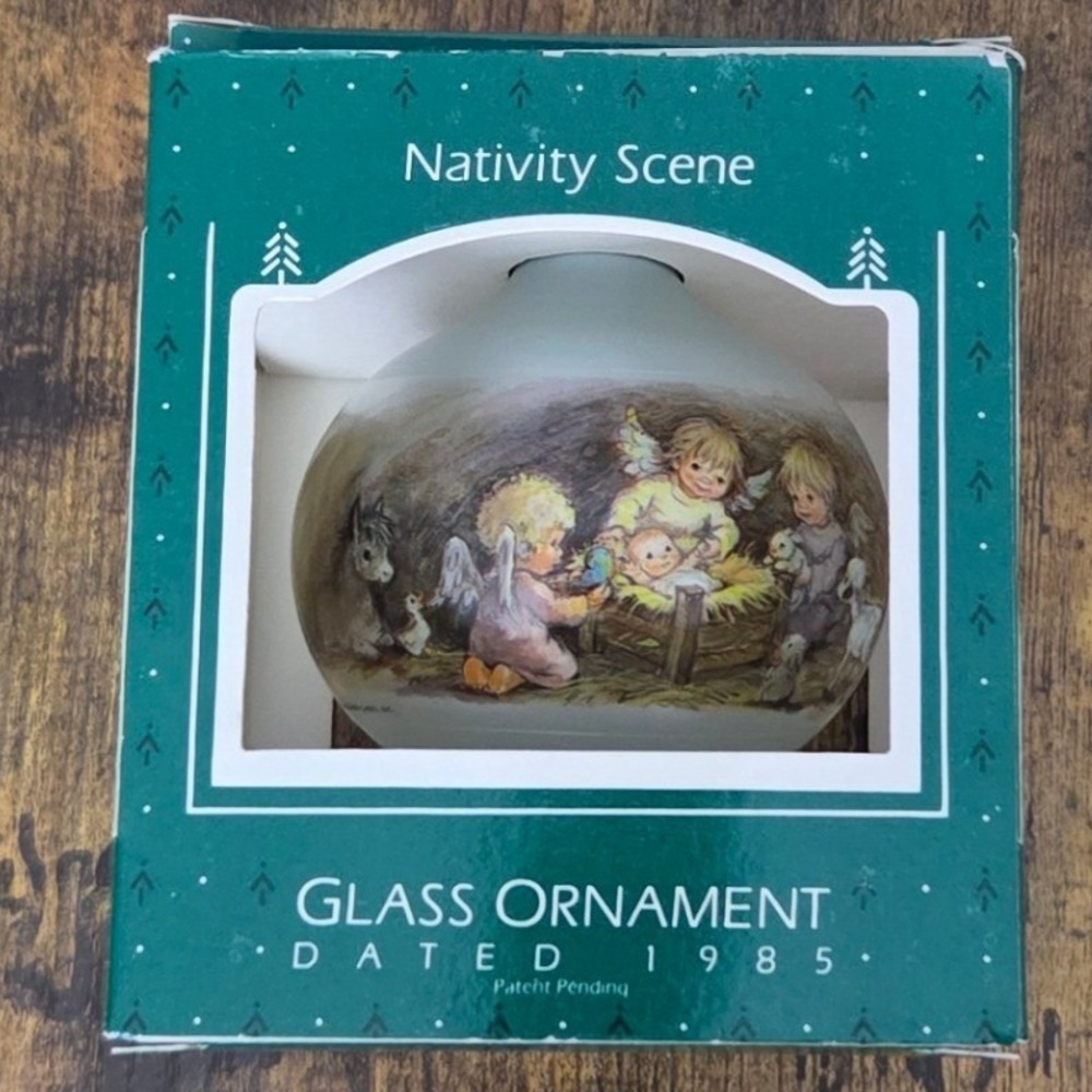 Vintage 1985 Hallmark Keepsake Glass Ornament Nativity Scene Angels Frosted